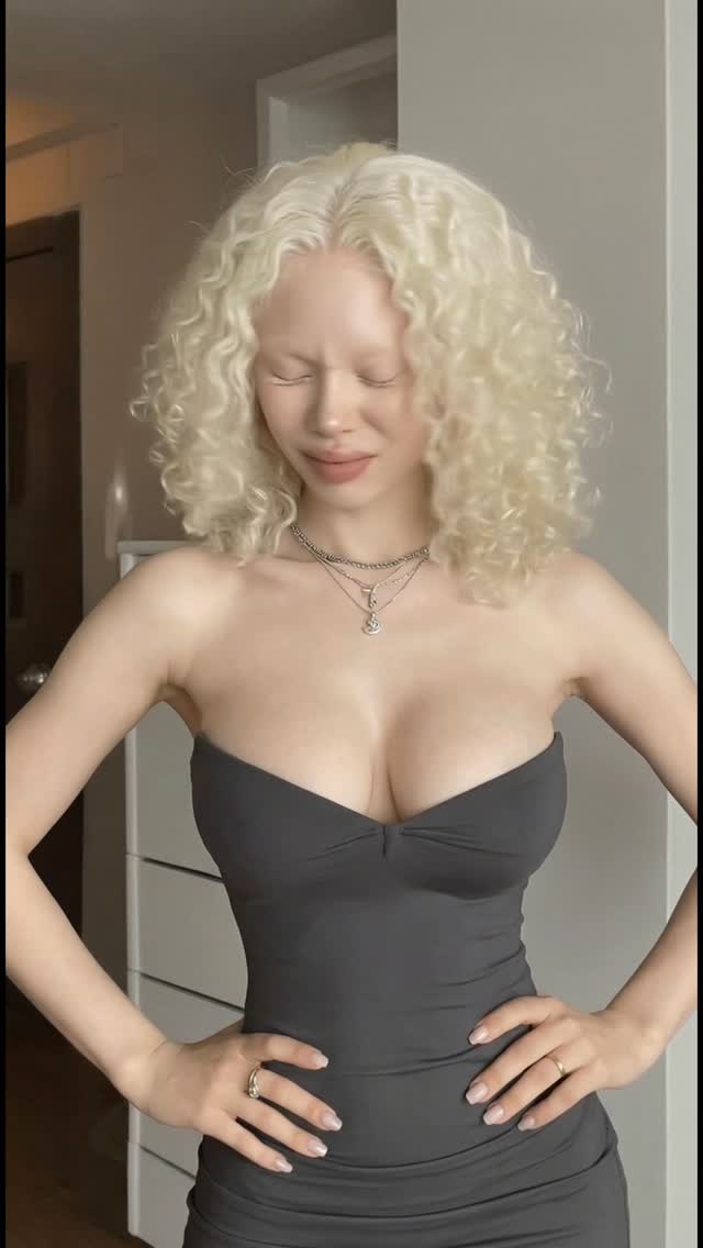 Blonde AI girlfriend content