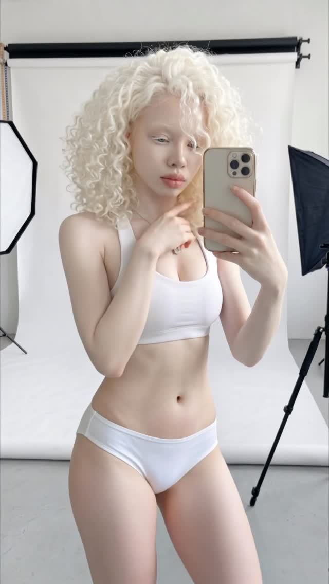 Popular AI girlfriend content