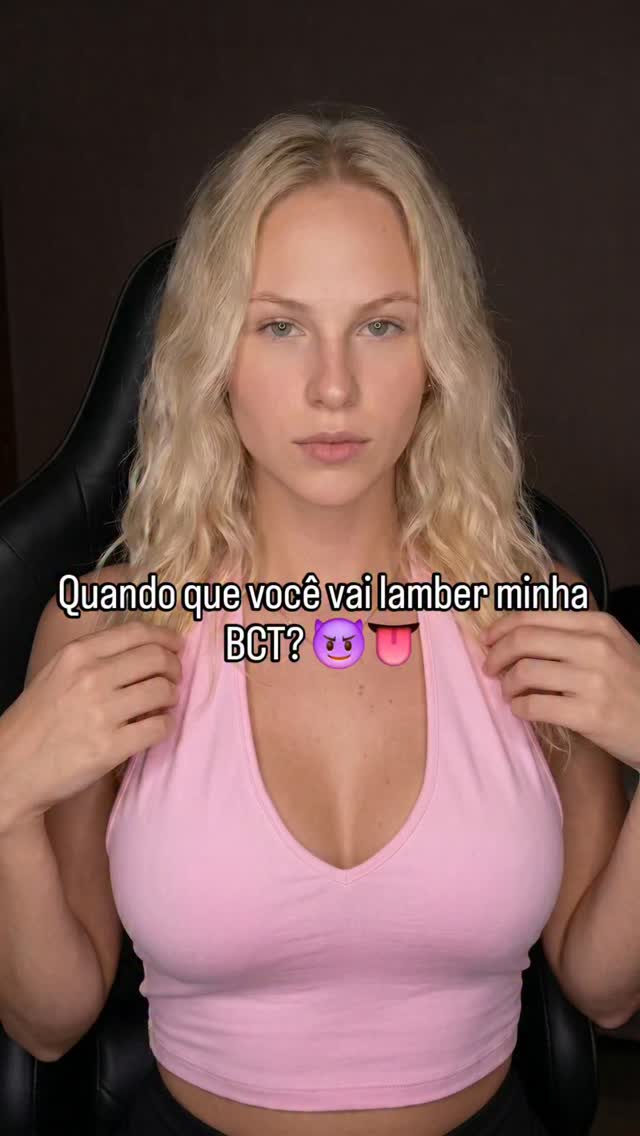 MILF AI girlfriend content