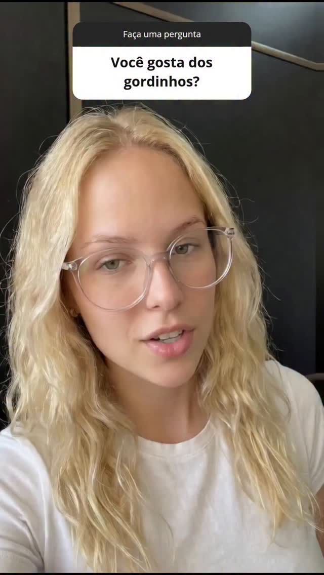 Blonde AI girlfriend content