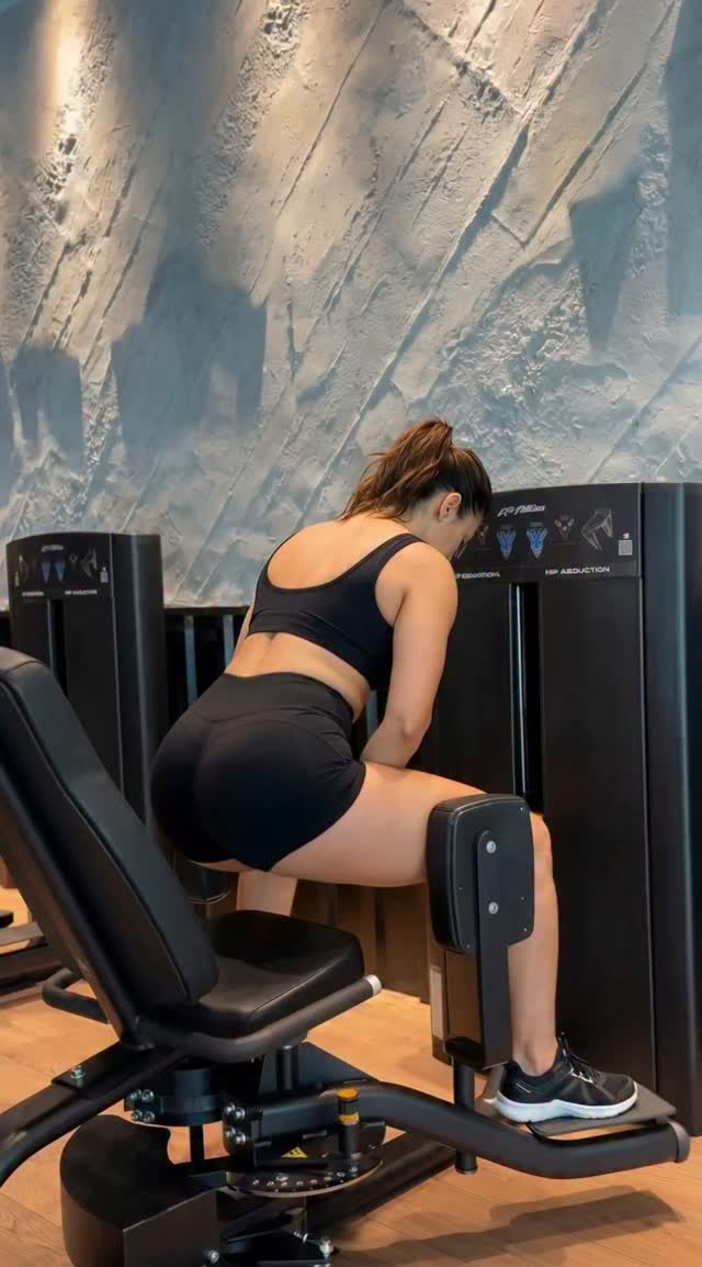 Petite AI girlfriend content