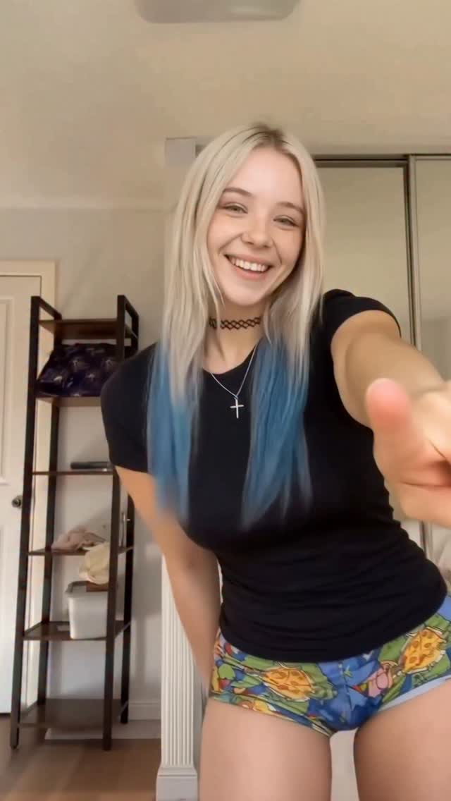 ai shower AI girlfriend content