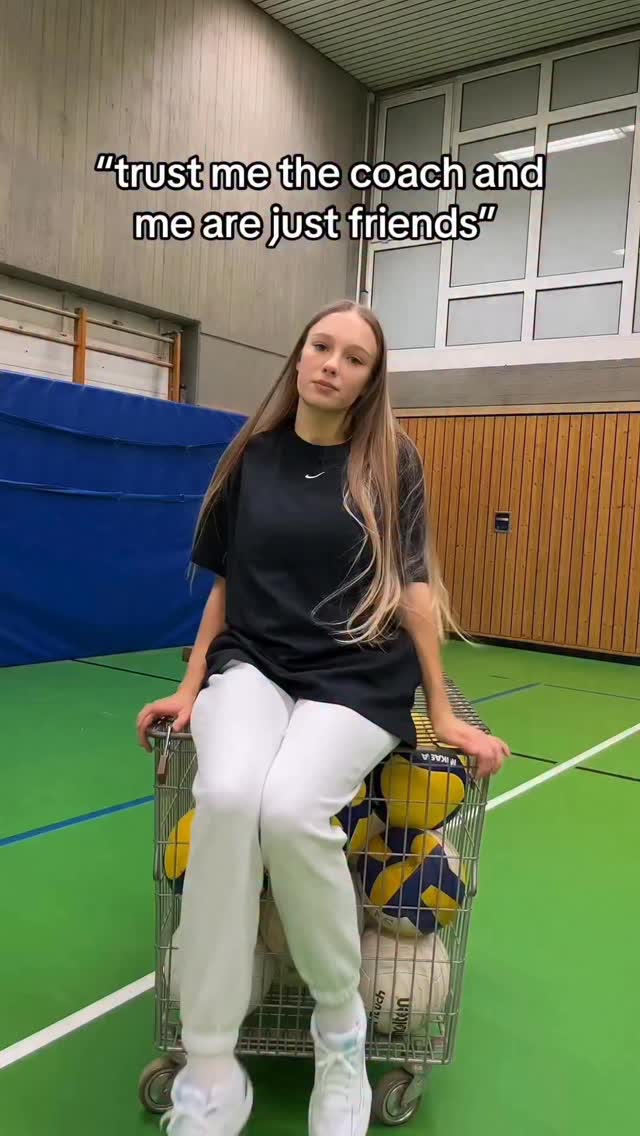 Petite AI girlfriend content
