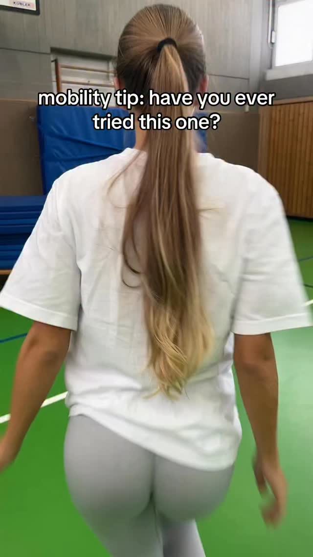 Petite AI girlfriend content