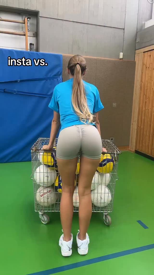 Blonde AI girlfriend content