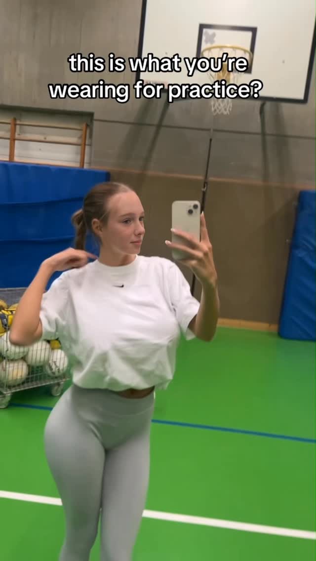 graceomalley3 ai photos AI girlfriend content