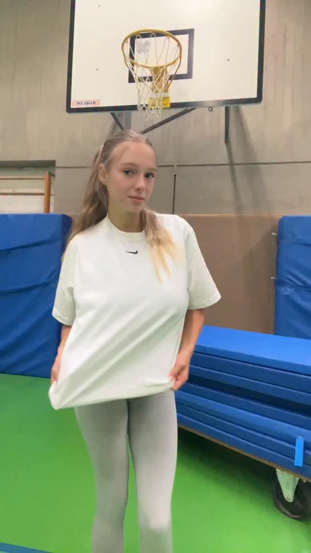 itsamandaa73 ai art AI girlfriend content