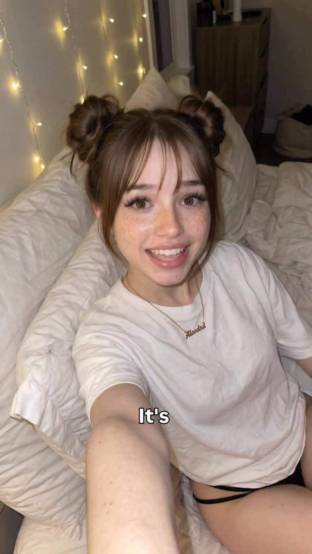 MILF AI girlfriend content