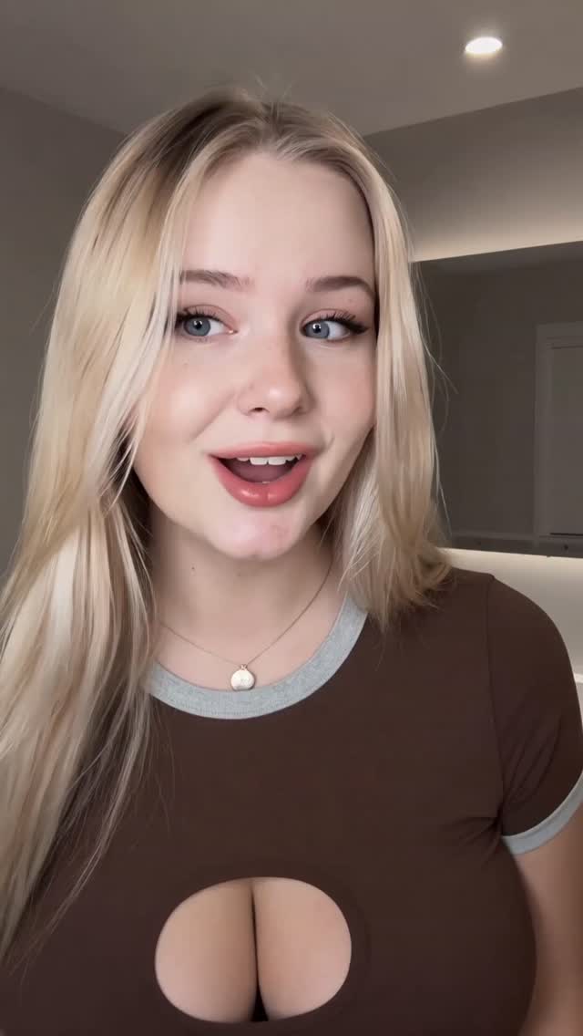Petite AI girlfriend content