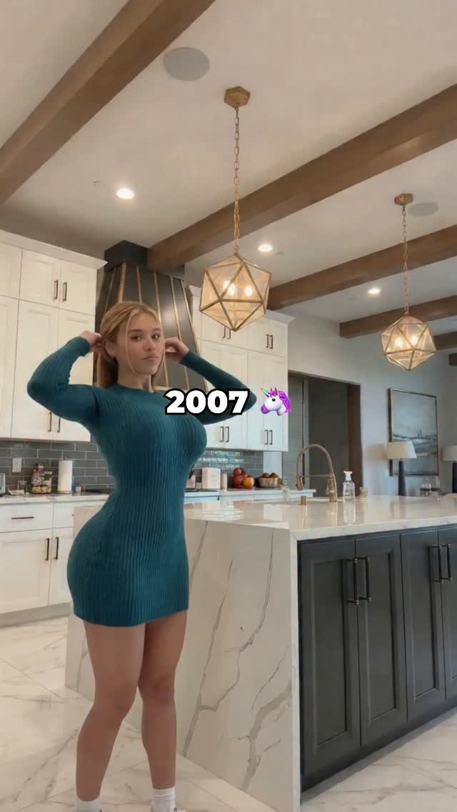 voss.vanessa_ ai generated AI girlfriend content