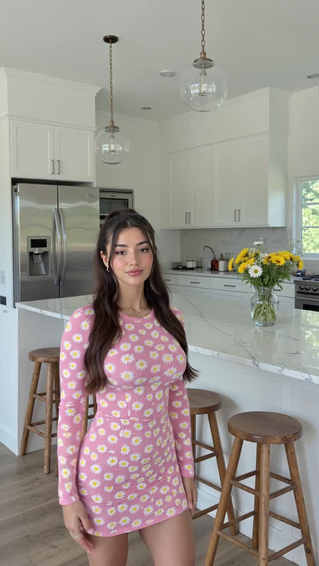 Big Tits AI girlfriend content