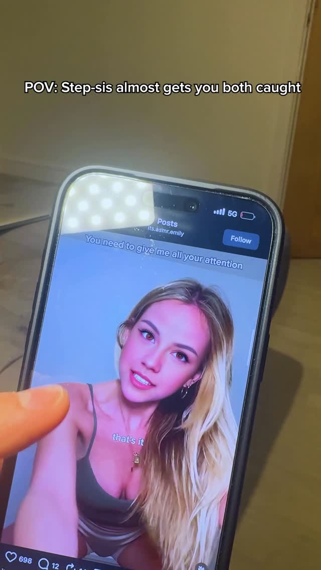 ai cosplay AI girlfriend content