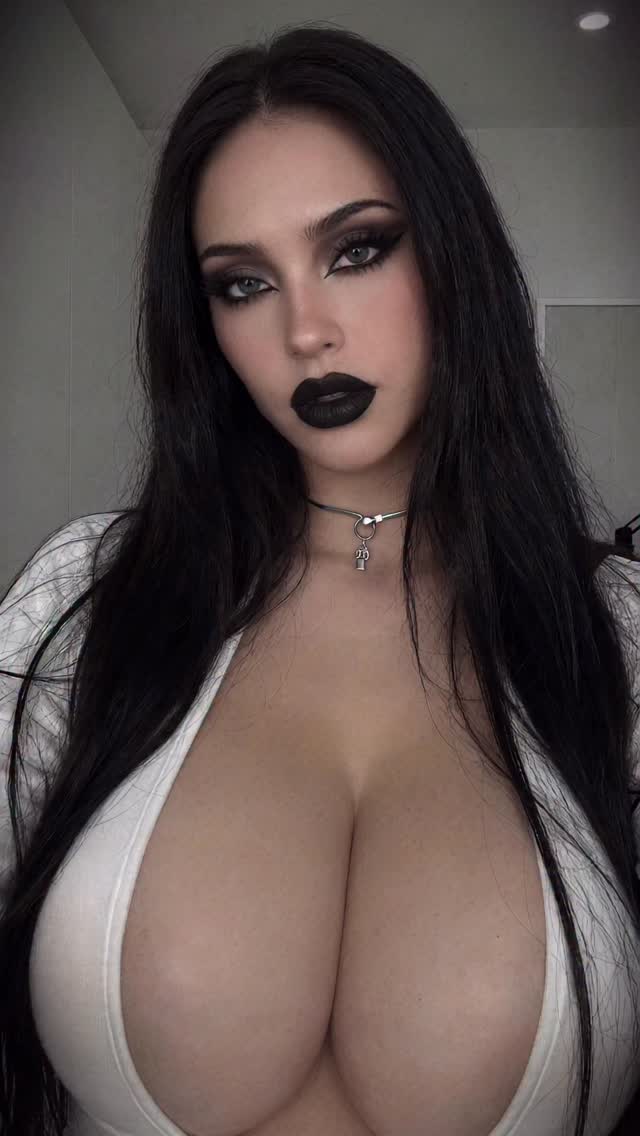 MILF AI girlfriend content