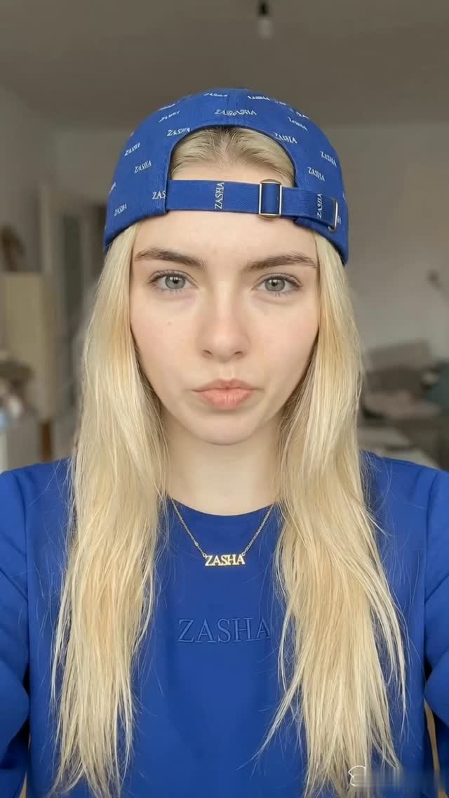 Petite AI girlfriend content